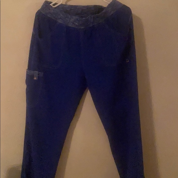 Uniforms - Picture 2 of 4